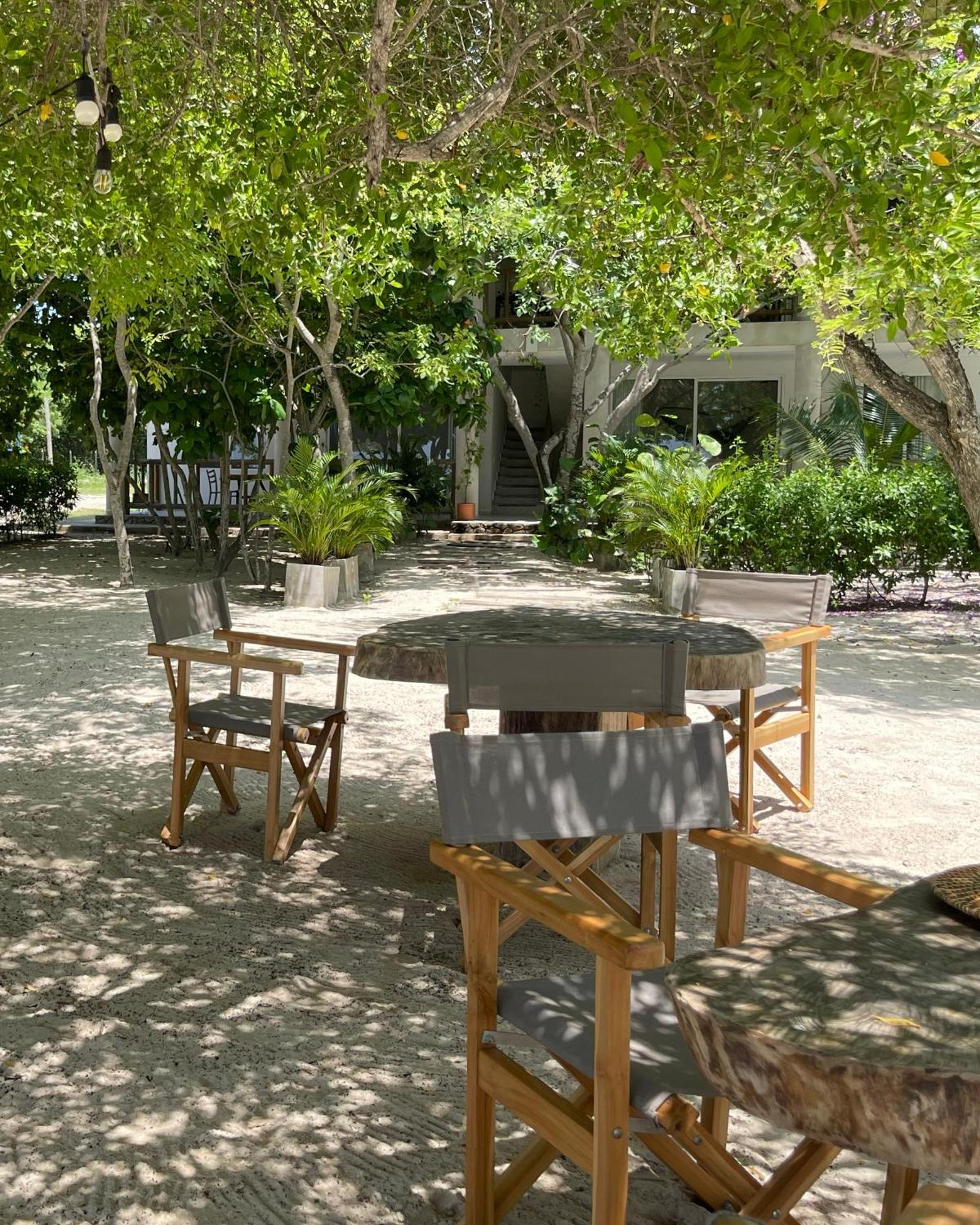 Sabai Beach Hotel Isla Barú Buitenkant foto