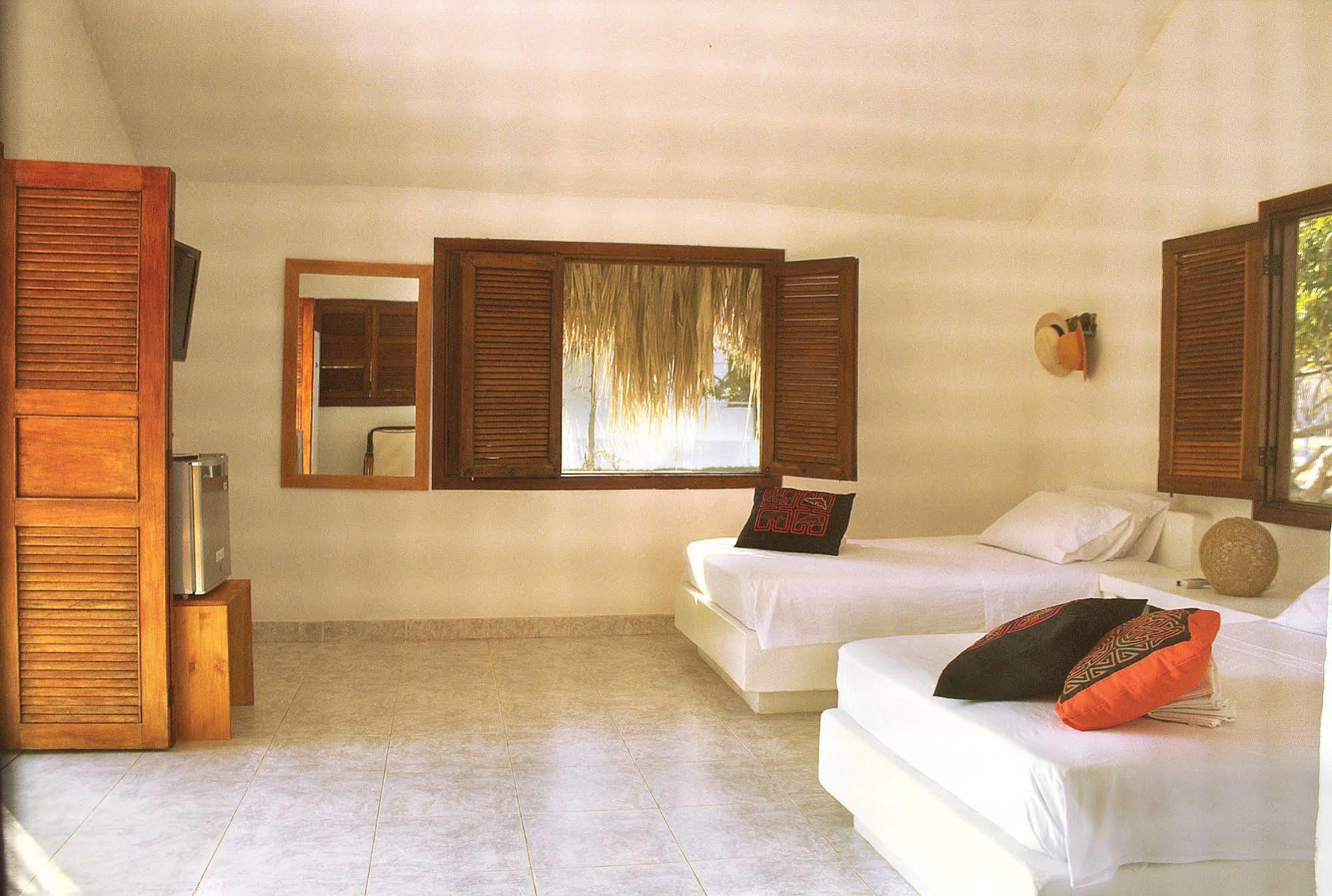 Sabai Beach Hotel Isla Barú Buitenkant foto